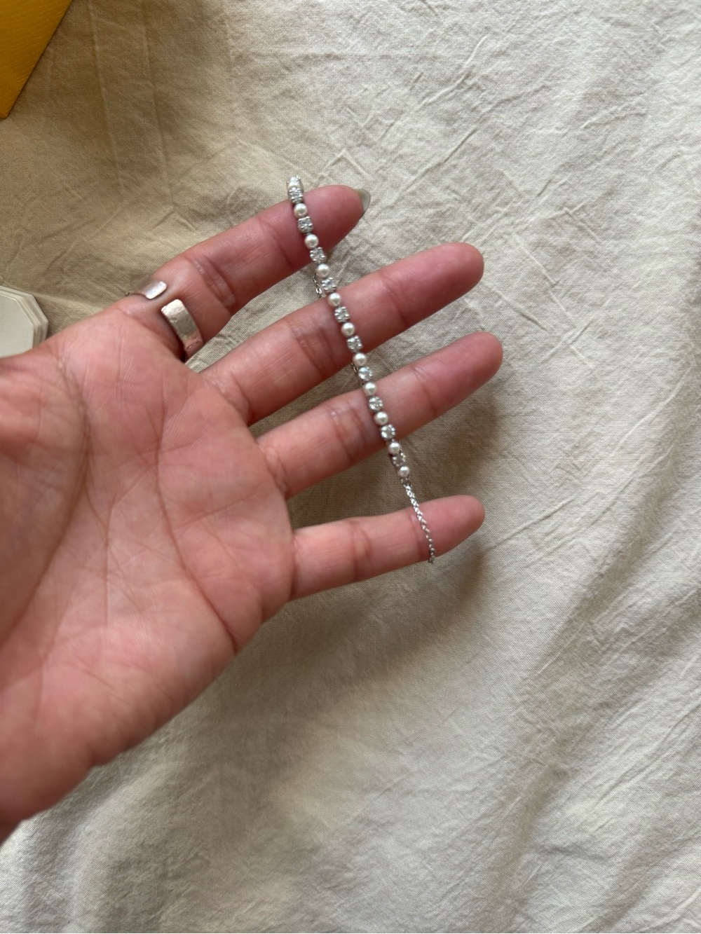 NEW 100% Authentic SWAROVSKI White Crystal Pearls Matrix Tennis Bracelet 5689633 - Picture 3 of 8